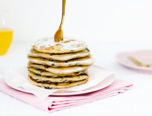 CHOCOLATE CHIP PANCAKES RECEPT - CHICKSLOVEFOOD