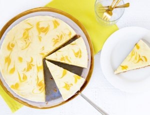 TROPISCHE CHEESECAKE MET CITROEN LIMOEN PASSIEVRUCHT - CHICKSLOVEFOOD