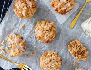 KANEEL CRUMBLE MUFFINS MET ICING - CHICKSLOVEFOOD