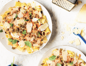 Pasta met gefrituurde kappertjes