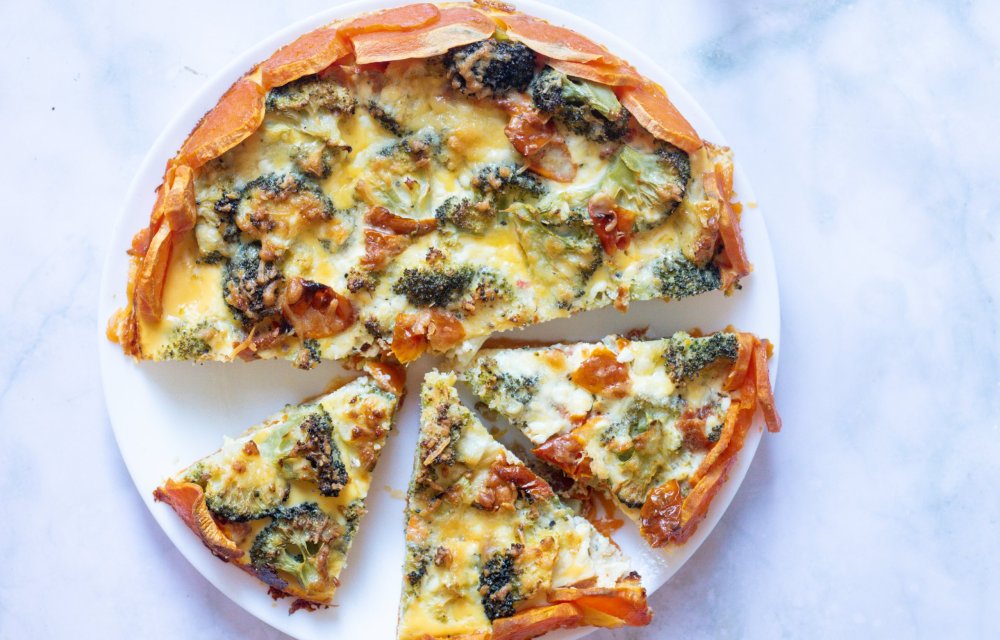 zoete aardappel quiche met broccoli