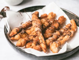 Makkelijkste churros ooit gemaakt met croissantdeeg