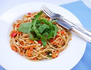 RECEPT SPAGHETTI MET PAPRIKAPESTO - CHICKSLOVEFOOD.COM