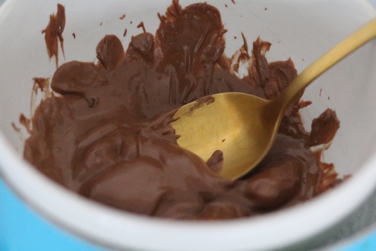 chocolade-gesmolten-in-kom - Chickslovefood.com