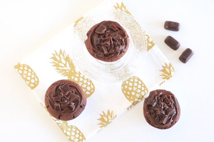 Chocolade muffins van bovenaf - Chickslovefood.com