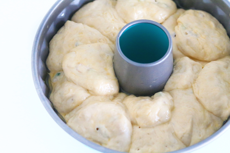 MONKEYBREAD IN OVEN - CHICKSLOVEFOOD