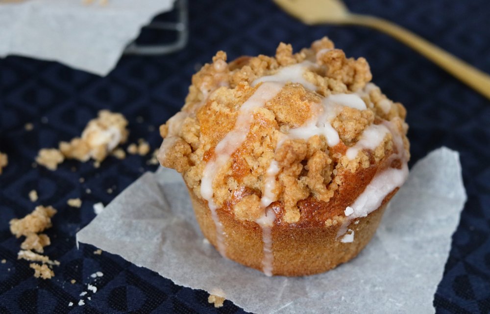 CRUMBLE MUFFINS MET ICING - CHICKSLOVEFOOD