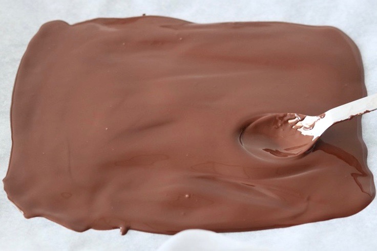 gesmolten chocolade op bakpapier CHICKSLOVEFOOD