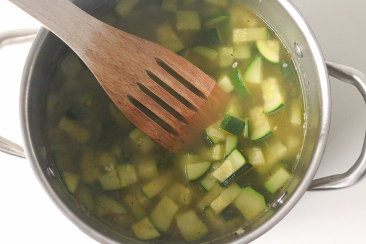courgette-koken-in-bouillon-chickslovefood