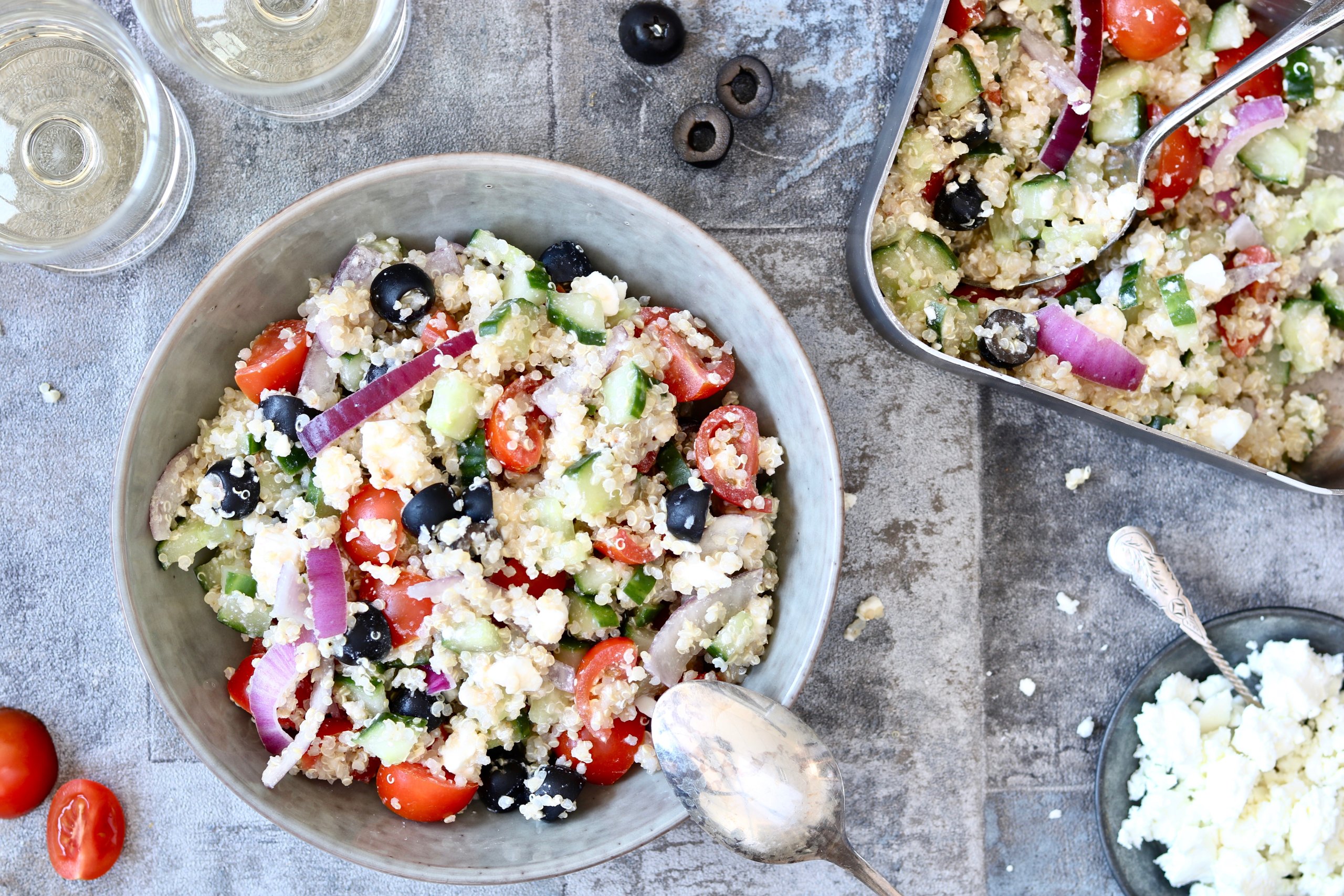 https://chickslovefood.com/app/uploads/2019/02/griekse-salade-met-quinoa-1.jpeg