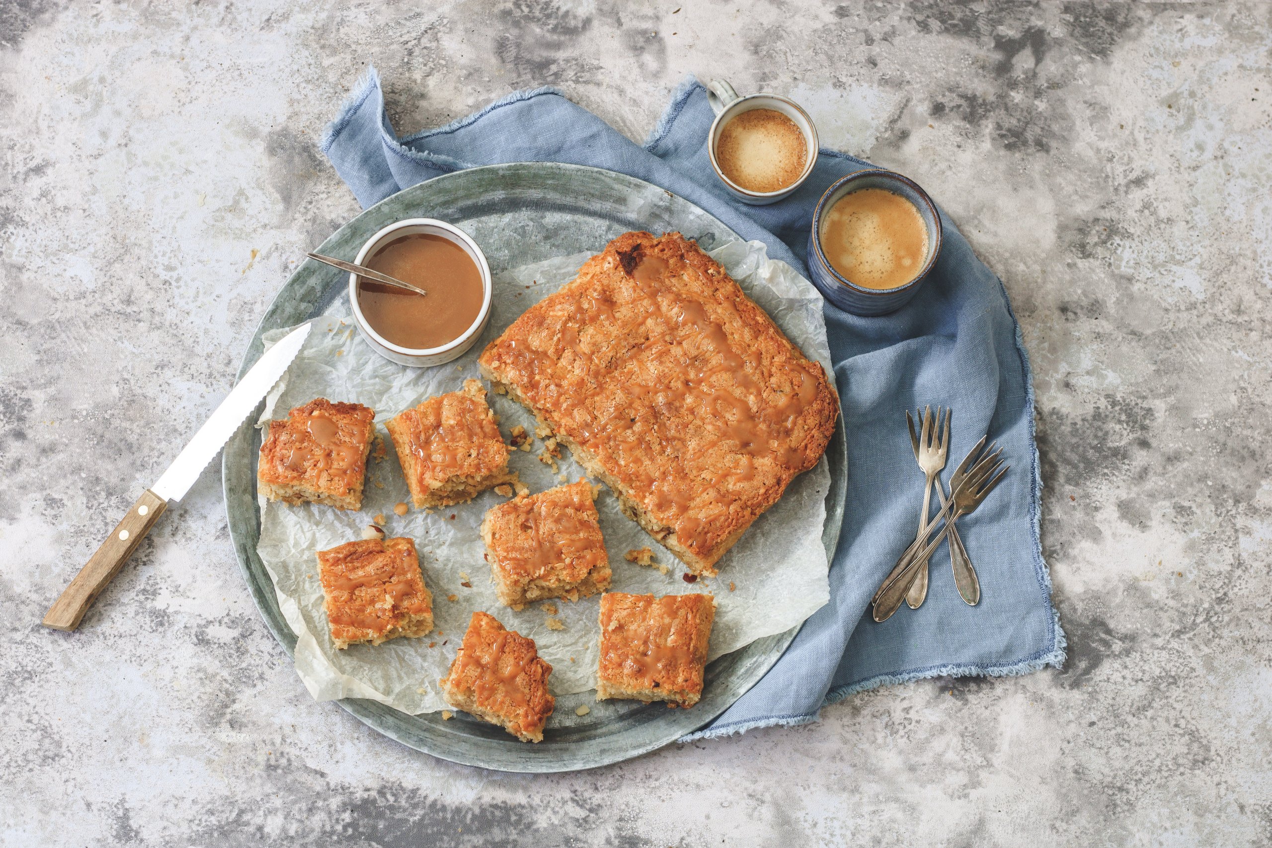 salted caramel blondies