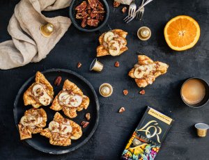Bladerdeegtaartje met koffie-karamel en bananenroom