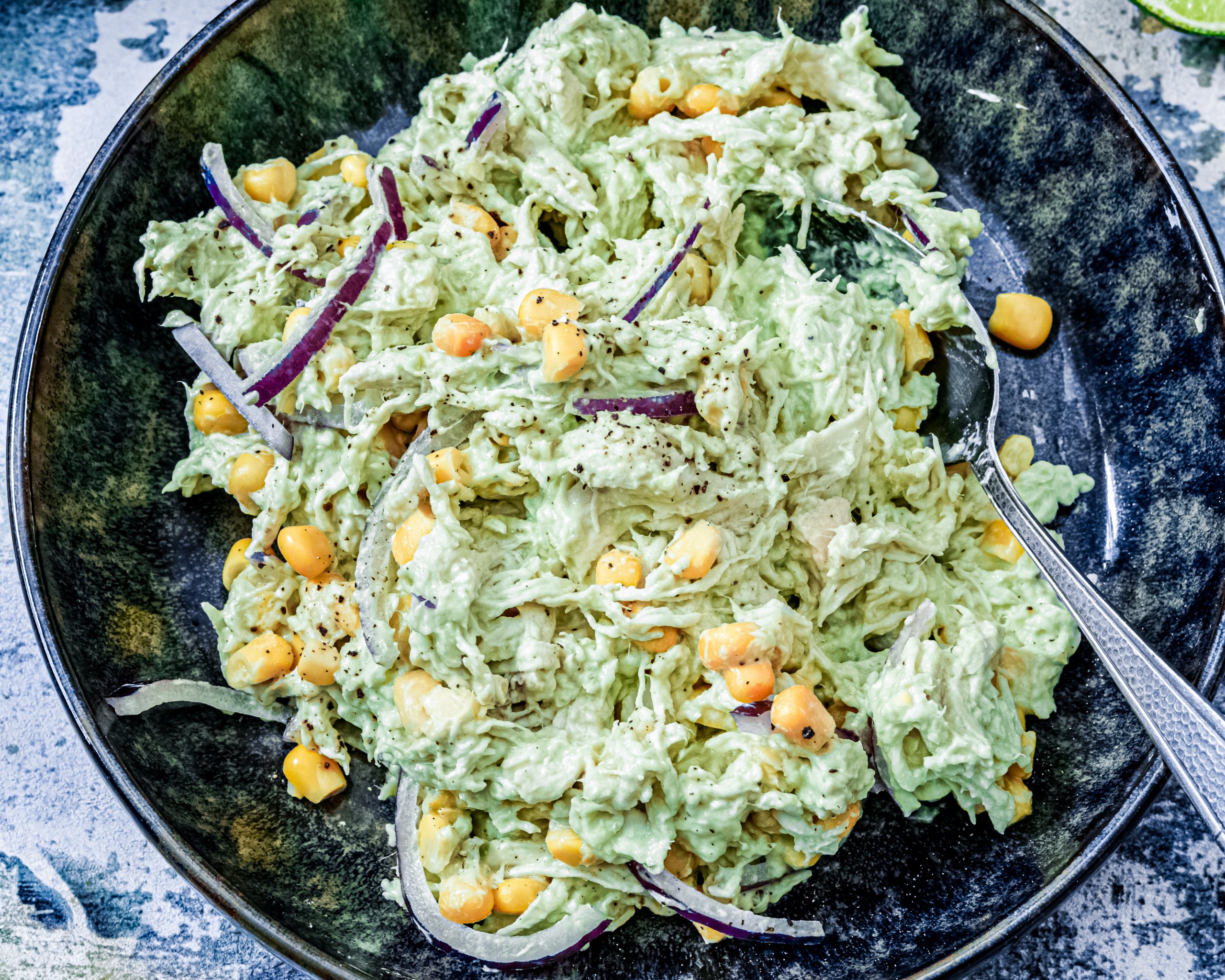 kip-avocado salade