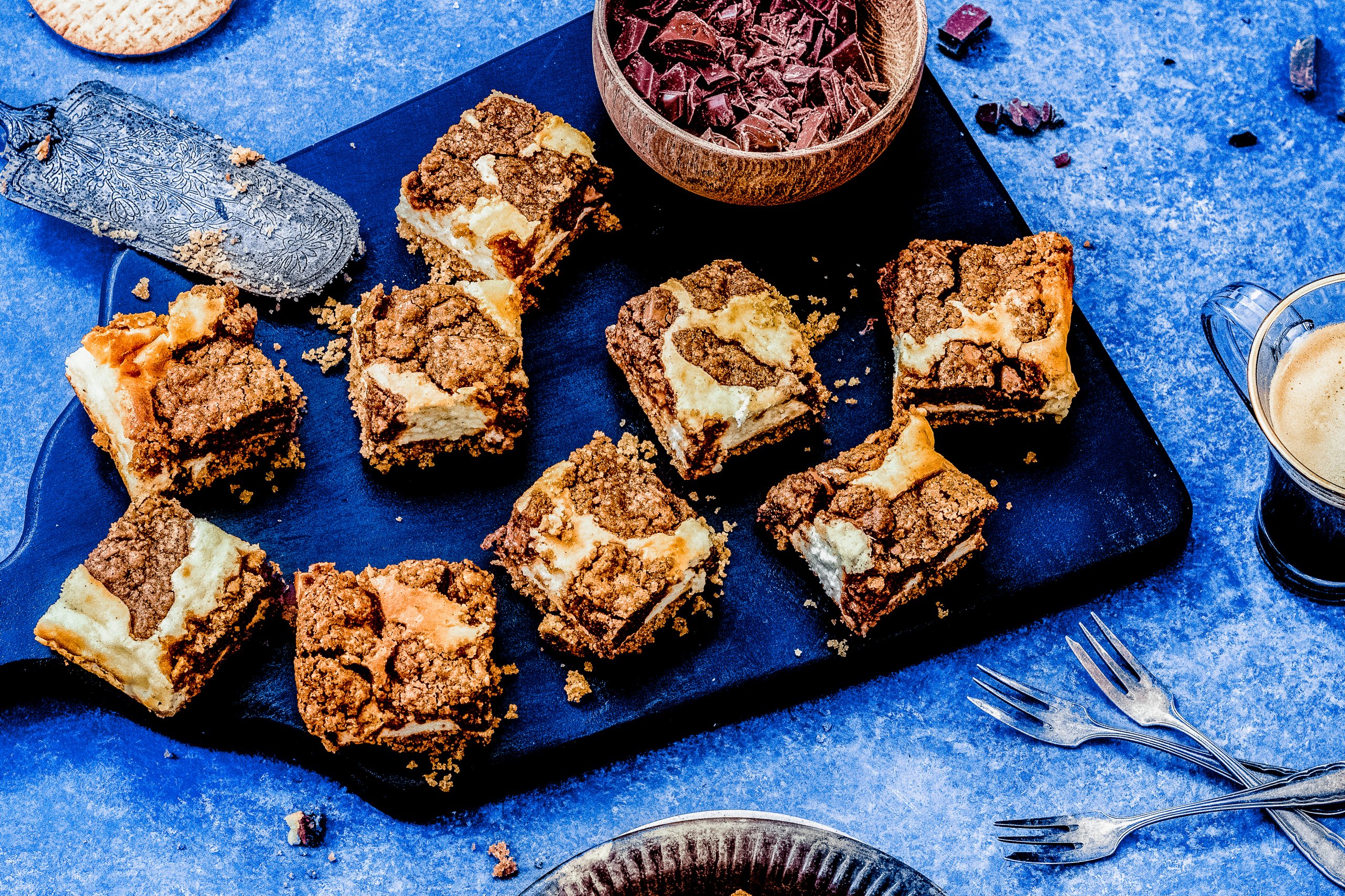 Cookie dough cheesecake bars