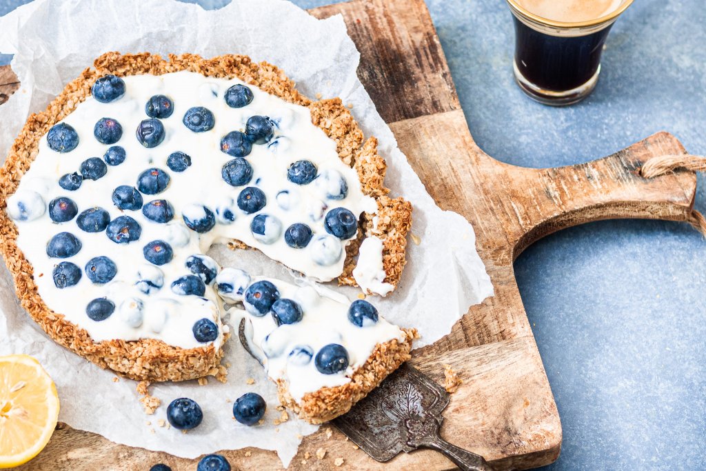 Gezonde ontbijttaart met blauwe bessen